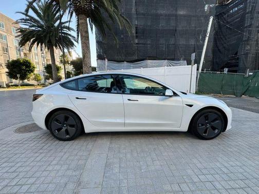 2022 Tesla Model 3 Base