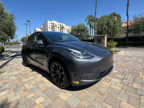 2022 Tesla Model Y Long Range