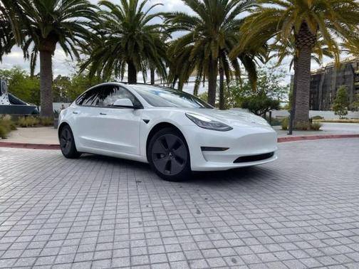 2022 Tesla Model 3 Long Range