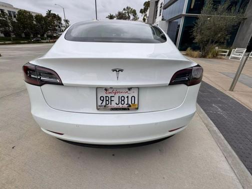 2022 Tesla Model 3 Base