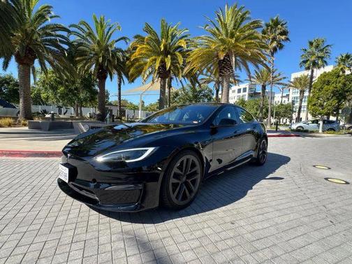 2022 Tesla Model S Base
