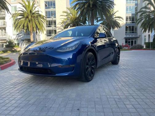 2024 Tesla Model Y Long Range