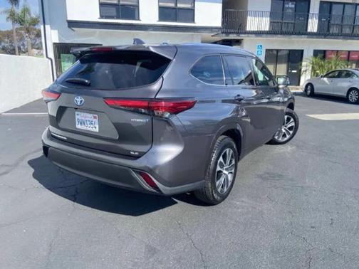 2021 Toyota Highlander Hybrid XLE
