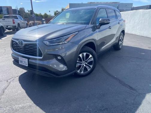 2021 Toyota Highlander Hybrid XLE