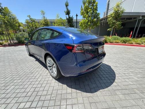 2022 Tesla Model 3 Base