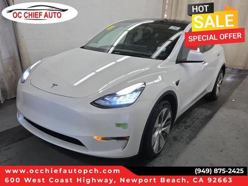 Pearl White Multi 2023 Tesla Model Y Long Range
