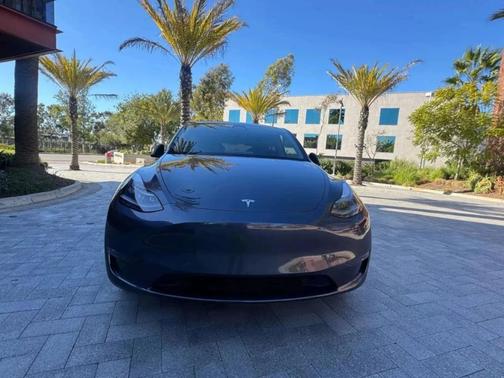 Gray 2023 Tesla Model Y Long Range