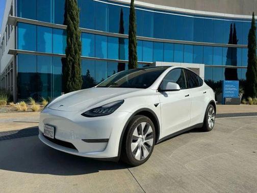 2022 Tesla Model Y Long Range