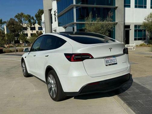 2022 Tesla Model Y Long Range