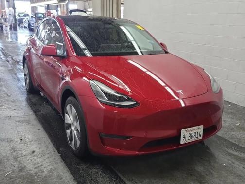 2023 Tesla Model Y Base