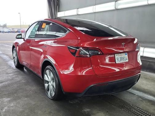 2023 Tesla Model Y Base
