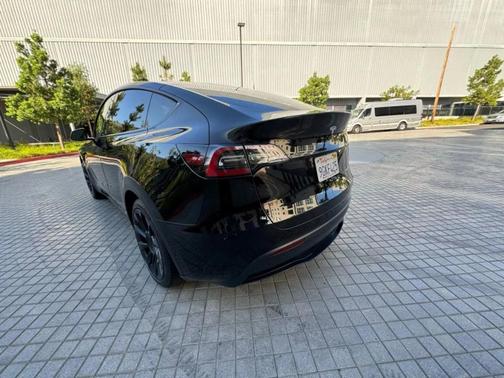 Black 2023 Tesla Model Y Long Range