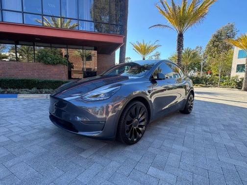 2023 Tesla Model Y Long Range