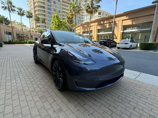 2023 Tesla Model Y Performance