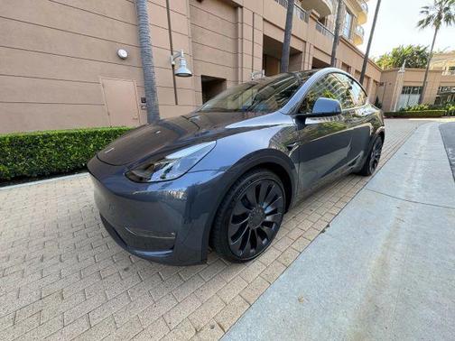 2023 Tesla Model Y Performance