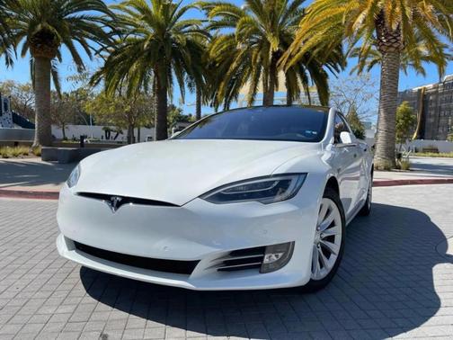 Pearl White Multi 2018 Tesla Model S 75D