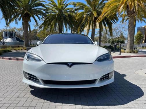 Pearl White Multi 2018 Tesla Model S 75D