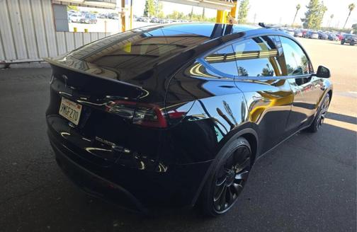 2024 Tesla Model Y Performance