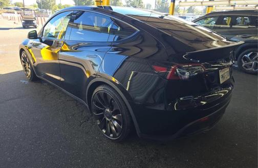 2024 Tesla Model Y Performance