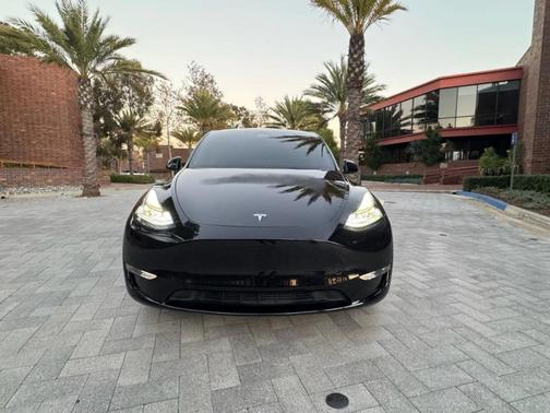 2024 Tesla Model Y Performance