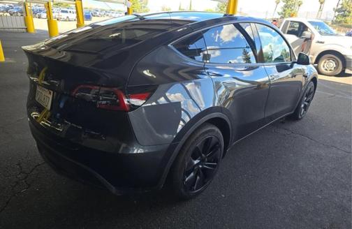 2025 Tesla Model Y Long Range