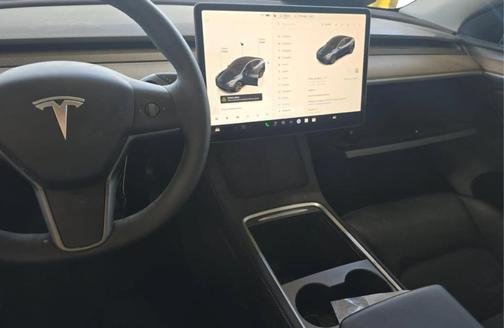 2025 Tesla Model Y Long Range