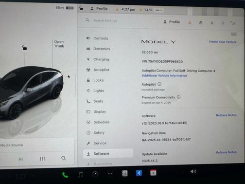 2023 Tesla Model Y Base
