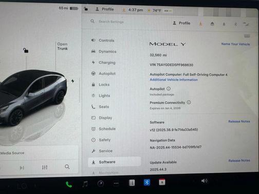 2023 Tesla Model Y Base