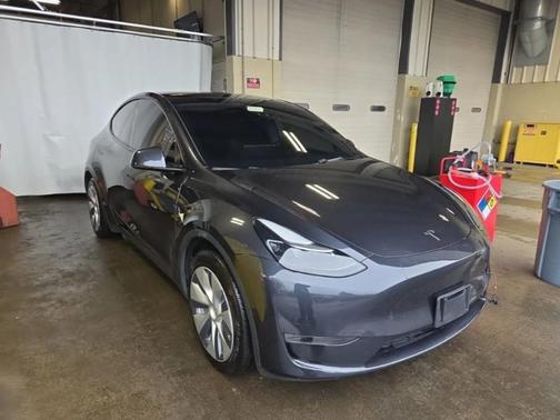 2024 Tesla Model Y Long Range