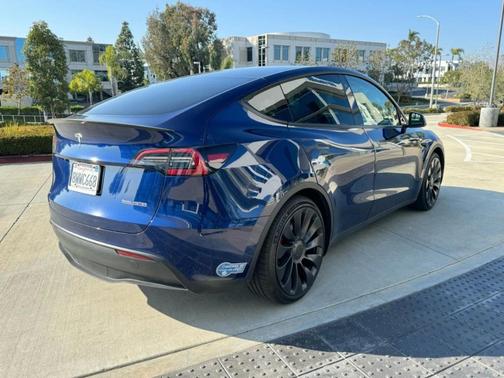 2023 Tesla Model Y Performance