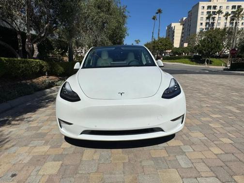 2022 Tesla Model Y Long Range