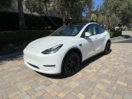 2022 Tesla Model Y Long Range