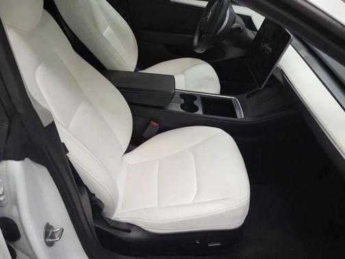 2022 Tesla Model 3 Base