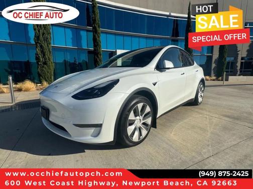 Pearl White Multi 2023 Tesla Model Y Long Range