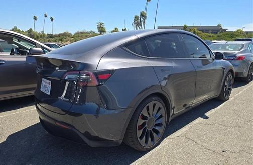 2024 Tesla Model Y Performance