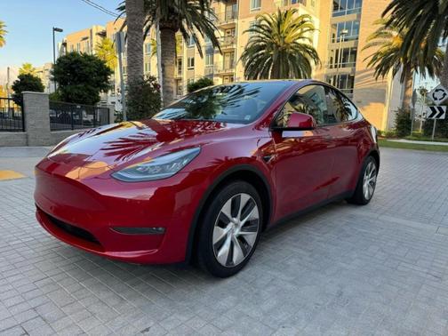 Red Multi 2023 Tesla Model Y Base