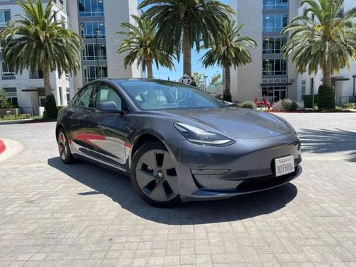 2022 Tesla Model 3 Long Range