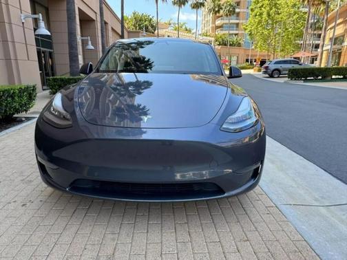 Stealth Gray 2024 Tesla Model Y Performance