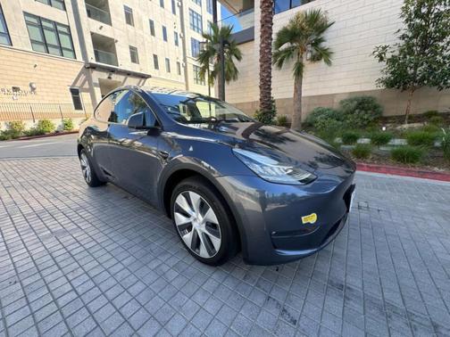 2022 Tesla Model Y Long Range