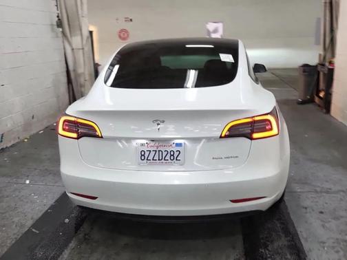 Pearl White Multi 2022 Tesla Model 3 Long Range