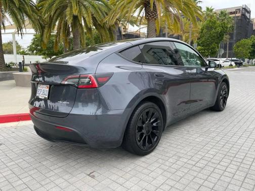 Gray 2023 Tesla Model Y Long Range