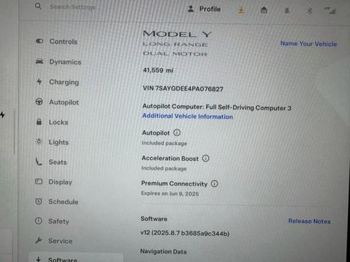 Pearl White Multi 2023 Tesla Model Y Long Range