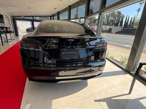 2022 Tesla Model S Base