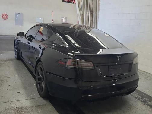 2022 Tesla Model S Base