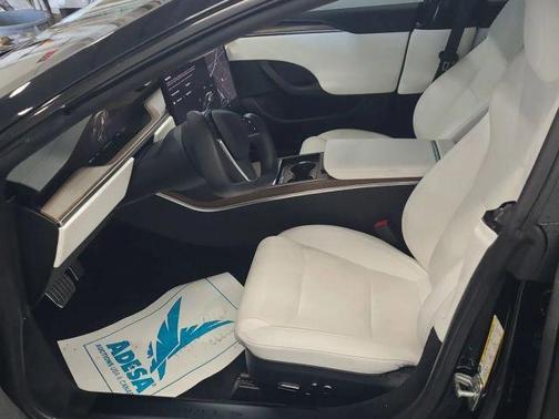 2022 Tesla Model S Base