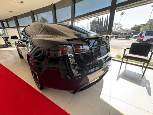 2022 Tesla Model S Base