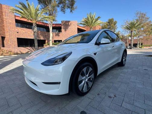 2022 Tesla Model Y Long Range