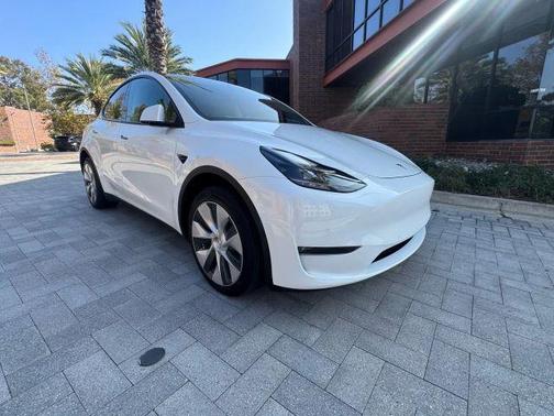 2022 Tesla Model Y Long Range