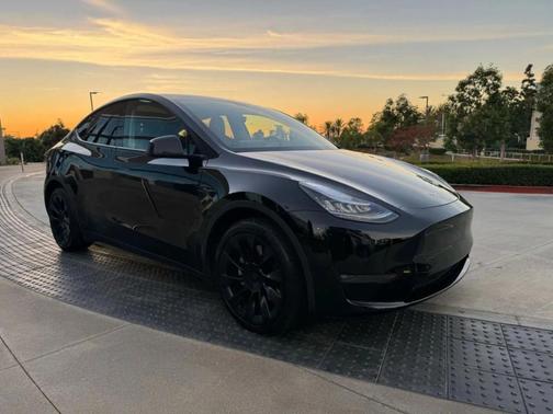 2022 Tesla Model Y Long Range
