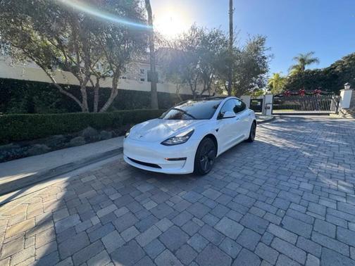 2022 Tesla Model 3 Long Range